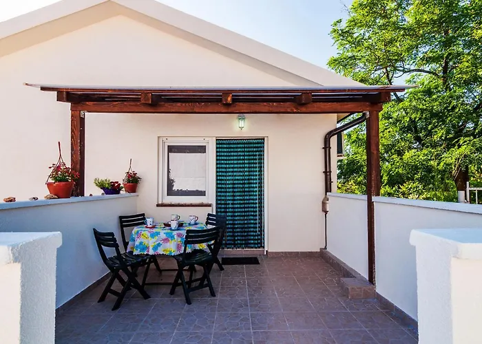 Two-bedroom In Виньерац