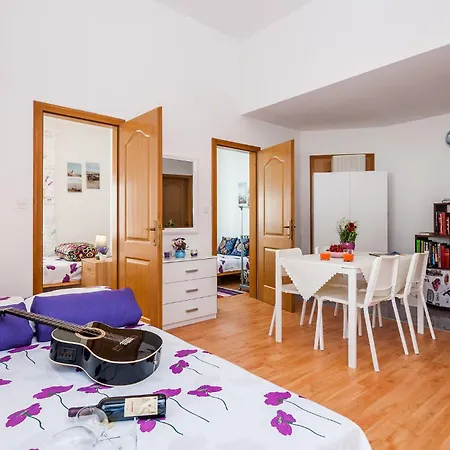 Apartment In With Kitchen