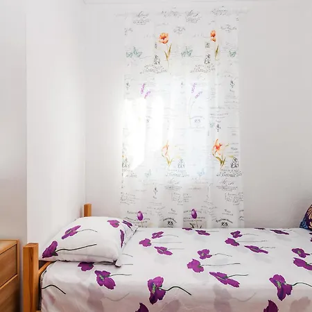 Two-bedroom In Appartement *